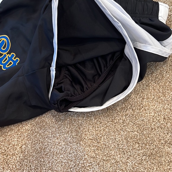 Nike Pittsburgh shorts - Picture 5 of 6